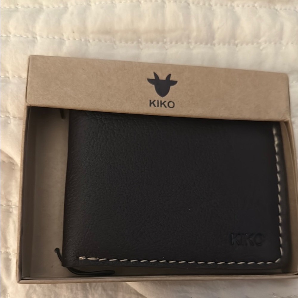 Kiko Black Key & Card Holder Minimalist Design